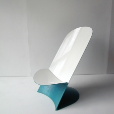 LA CHAISE BASSE