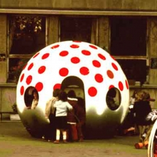 LA MAISON-BOULE